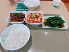 -老乡鸡(上海巴黎春天浦建店)