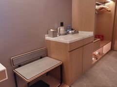 -铂领荟酒店(军区总医院熊猫基地西大门地铁站店)