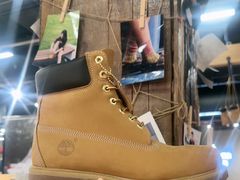 -燕莎奥特莱斯购物中心