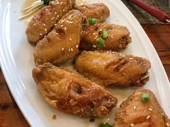 -Chom Cafe and Restaurant