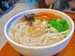鸡汤米线-云海肴·汽锅鸡·云南菜(苏州中心店)