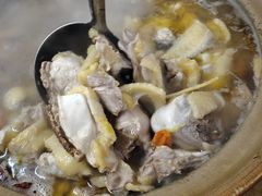 炭炉扇鸡-威邵鸡煲(西华路总店)