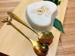 -西月山居匠心创意料理(江汉路新佳丽广场店)