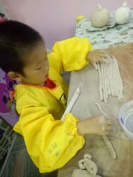 -泥娃娃DIY陶吧(易生活购物公园店)