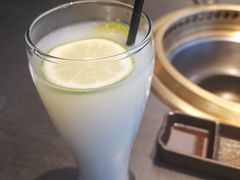 -铭牛烧肉·和牛海鲜自助(高新月牙湖店)