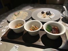 -穹六人间 people 6(岳阳路店)