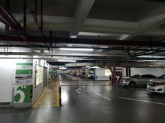 -龙湖虹桥天街-停车场