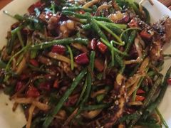 -闯关东东北农家菜(崂山石老人店)