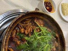 -渝君重庆火锅(嘉宾路店)