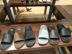 -UGG(燕莎奥特莱斯购物中心店)