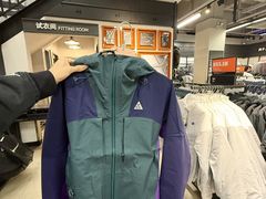 -百年港湾奥特莱斯(香炉礁店)