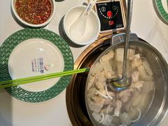 -润园四季椰子鸡火锅(卓越INTOWN店)