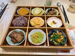 -轻蔬不用等·素食(江苏路店)