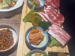 -明洞阿姨·韩式酱蟹烤肉·创意料理(三元桥店)