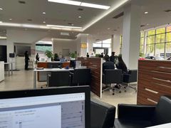 -上海宝信宝马4S店