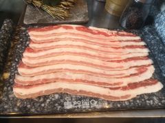 招牌一尺牛肉-石煎故事健康烤肉