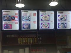 -陇上全荟兰州传统牛肉面(延吉路店)