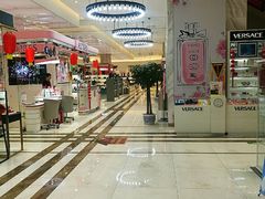 -资和信百货商场
