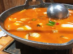 思茅酸汤鱼片-老滇山寨•云南特色菜•地方菜•民族风情歌舞表演(金碧店)