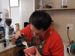 -白鹅咖啡(金城花园店)