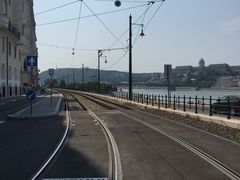 -多瑙河畔鞋履雕塑