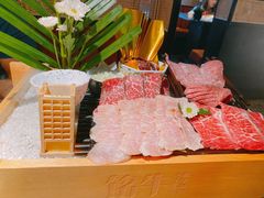 -铭牛烧肉·和牛海鲜自助(高新月牙湖店)