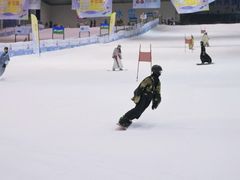-乔波室内滑雪场