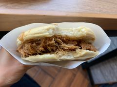 经典肉夹馍-宋益驴蹄子面肉夹馍(辛家庙店)