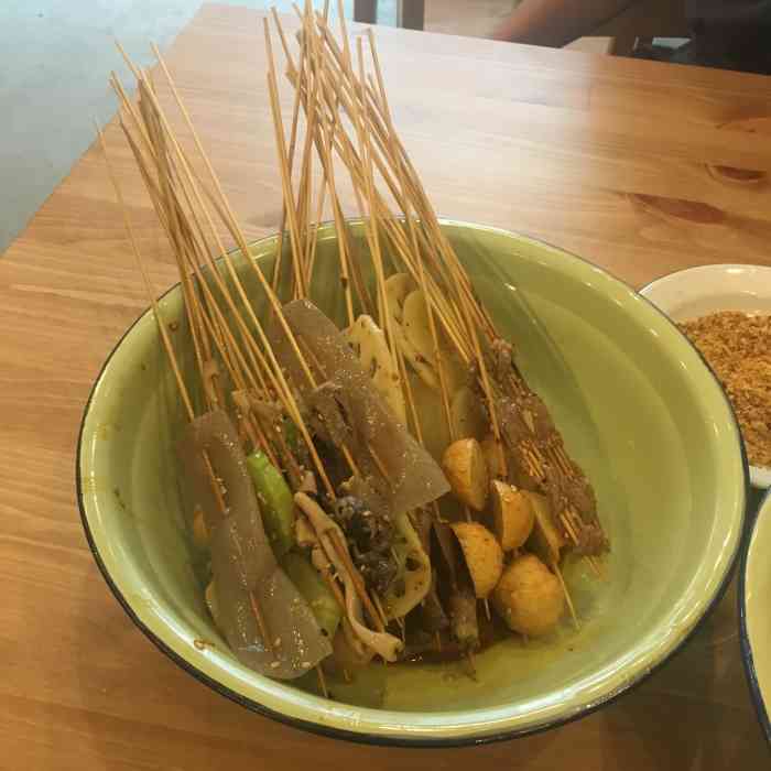 又发现一家好店这个钵钵鸡每一串的份量都惊到我了比我以前在别的地方