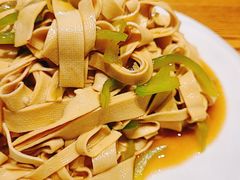 尖椒豆腐皮-方城小吃店
