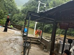 -安吉龙王山峡谷漂流