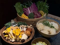 -三出山火锅(南京万象天地店)