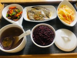 -爱妈月子会所(汕樟总店)