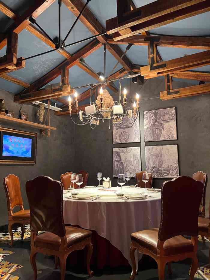 北京宴(金宝店)-"服务依然很好,就是弹琴唱歌的表演又没了,.