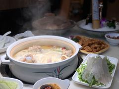 招牌筒骨砂锅-小骨煲金华砂锅(转塘金街美地店)