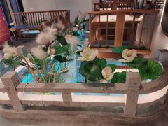 -荷塘秋月·本帮江浙菜(国权路店)