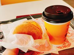 热奶铁-麦当劳(杭州临平万达广场店)