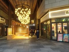 -瑞虹新天地月亮湾