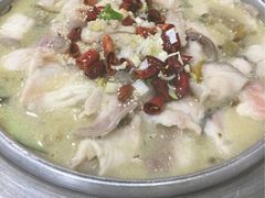 -雪乡人家东北菜·铁锅炖一切(高斯路店)