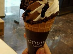 双重巧克力软冰淇淋-GODIVA(港汇恒隆广场)
