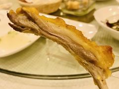 馕坑果木烤羊排-巴扎美食·新疆菜·西域歌舞表演餐厅(新疆大厦店)