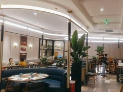 -港丽餐厅(正大店)