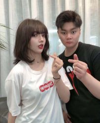 -AYO SALON