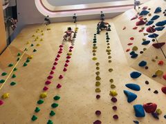 -ROCKPLUS攀岩馆(环宇城店)