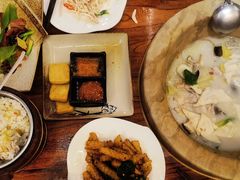 土豆焖饭-滇香肴·云南菜蒸汽石锅鱼(云南北路店)