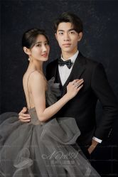 -易摄影婚纱摄影工作室