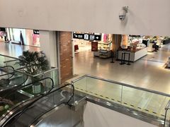 -UGG(燕莎奥特莱斯购物中心店)