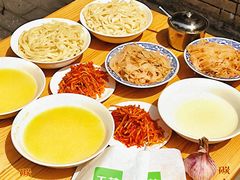 -王菊美食街·王菊面馆(总店)