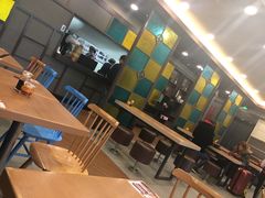 大堂-回味鸭血粉丝汤(南京站店)