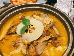 酸木瓜炖牛腩-半山腰·云南菜(侨福芳草地店)